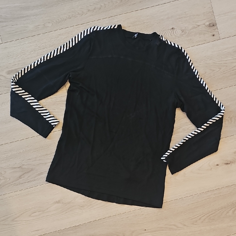 Helly Hansen Women's LIFA Crew Base Layer Long‎ Sleeve, Small **flaws**
